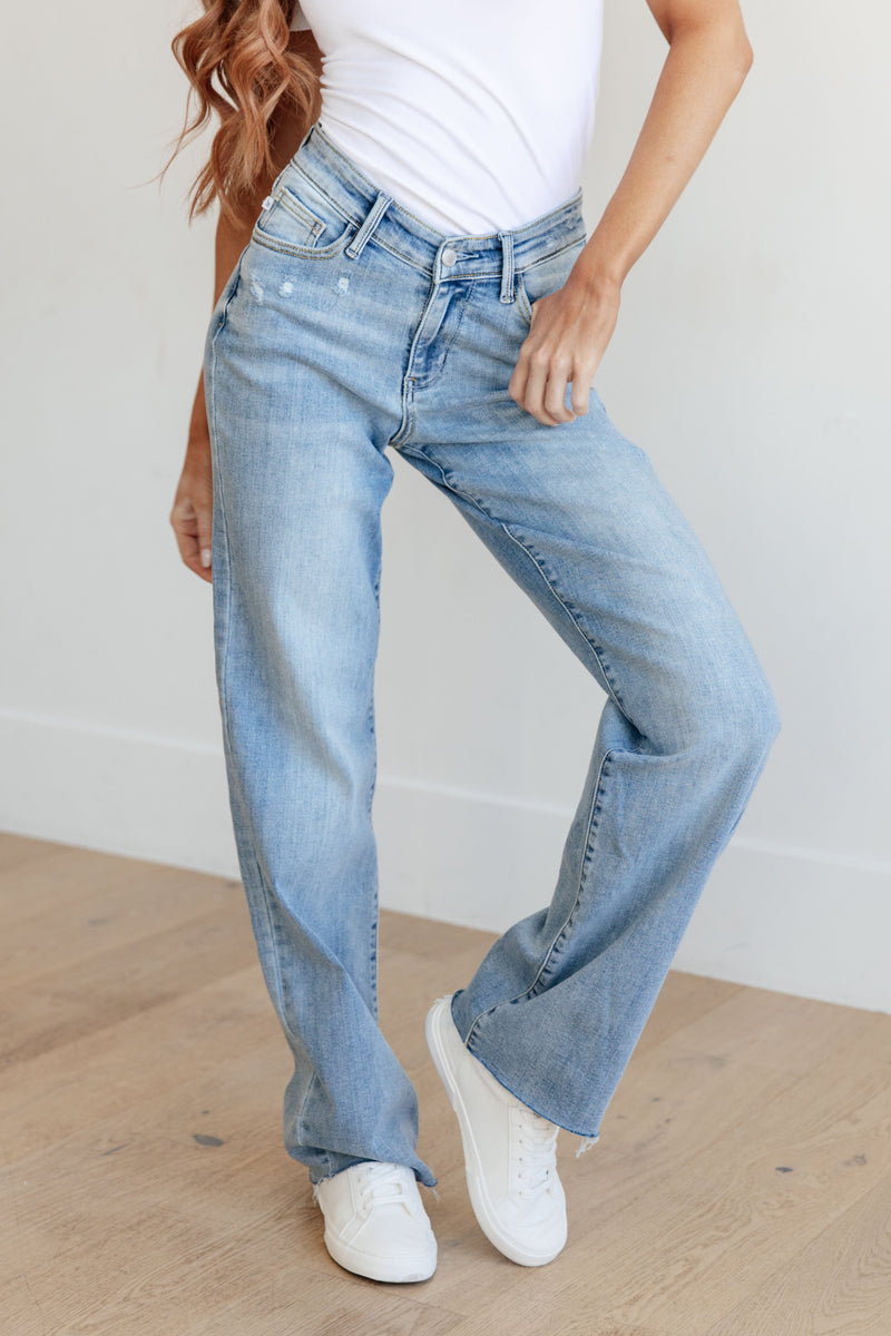 Mildred High Rise V Front Waistband Straight Jeans- size 22